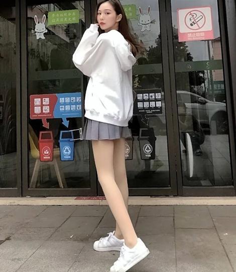 "光腿神器"都可以怎样穿?不止搭配小裙子