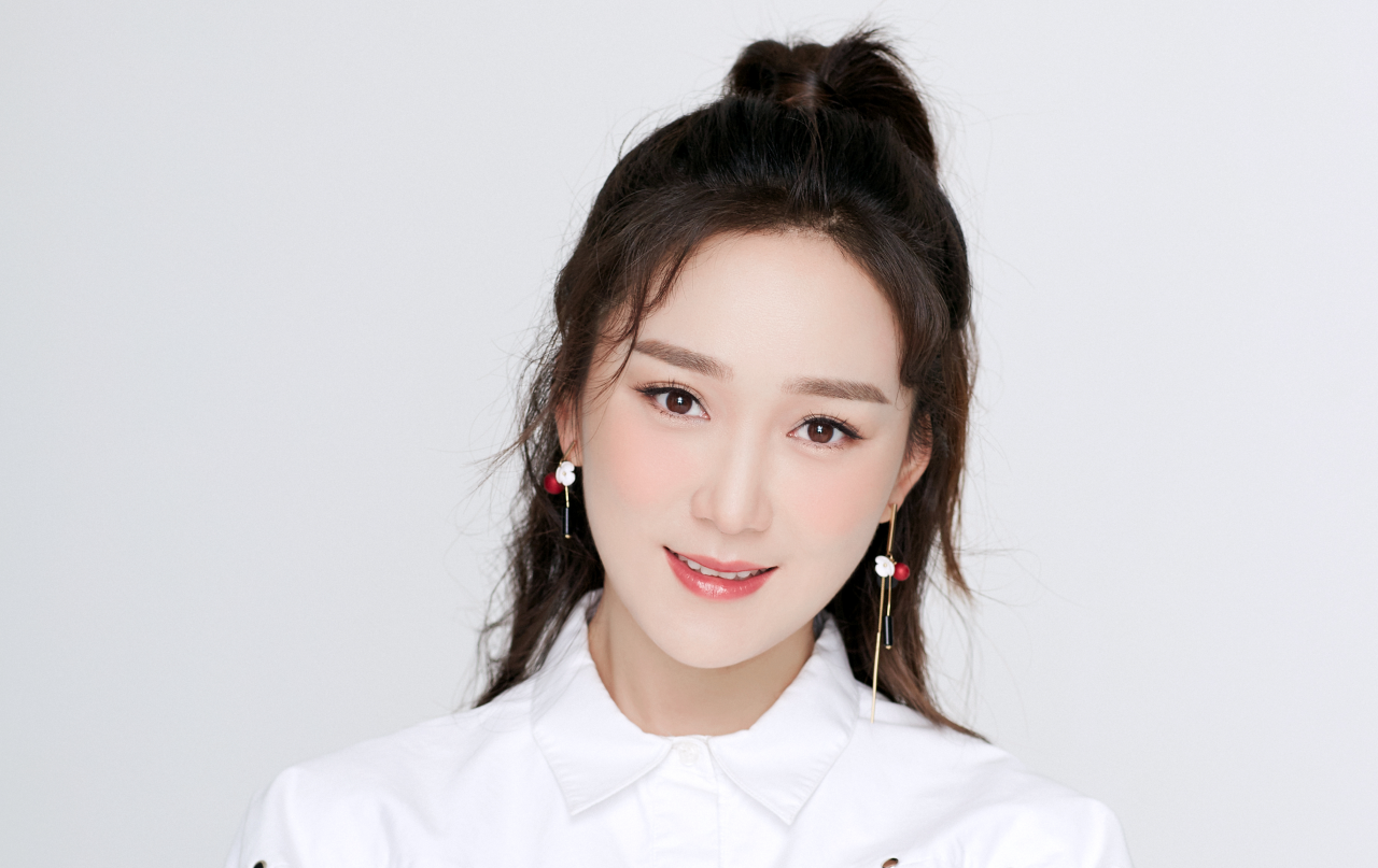 龙梅子沉寂中的晋升在娱乐圈踏出一条光明大道