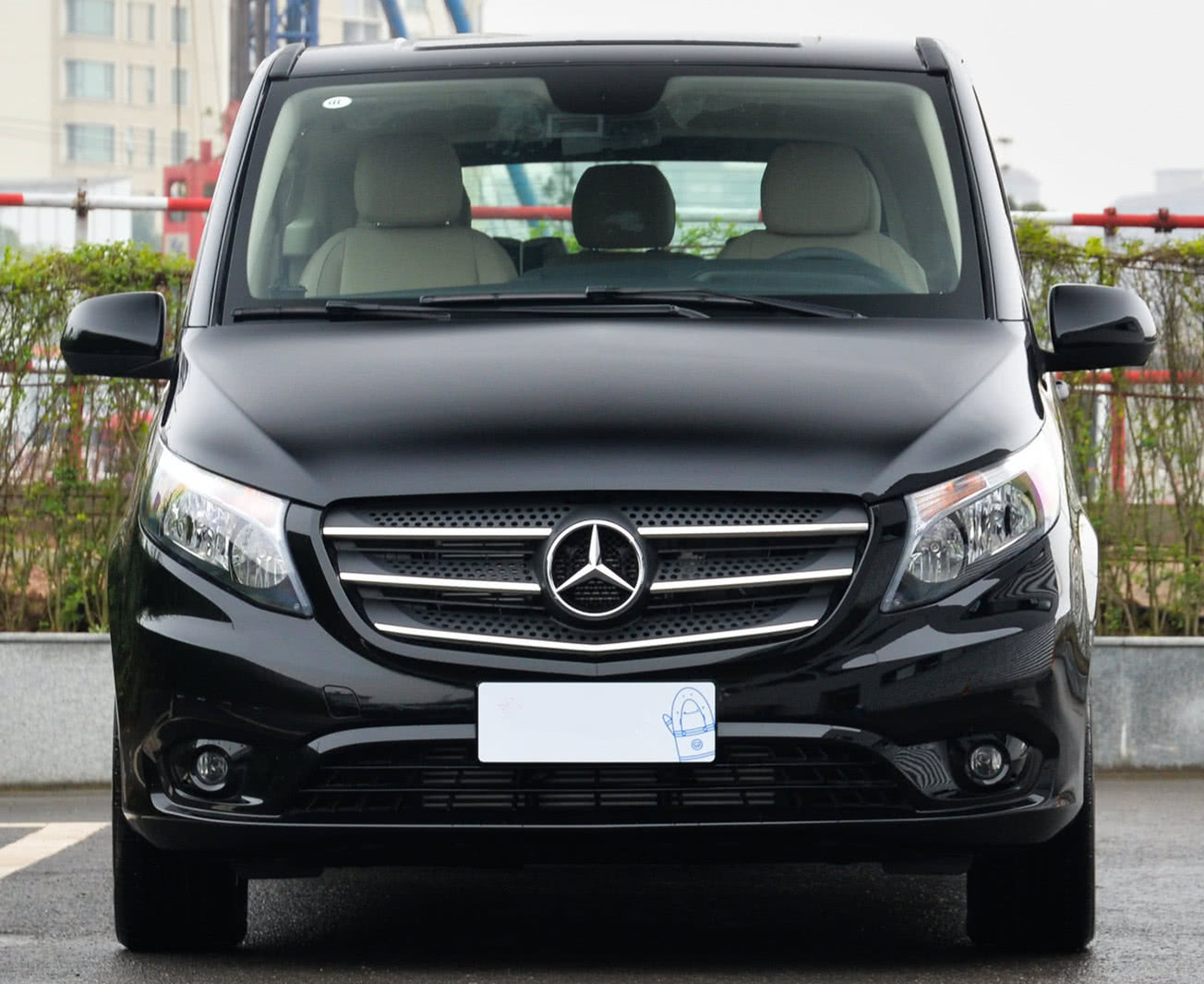 29万就能买"大奔驰",车身超5米3,能坐七个人,果断放弃gl8