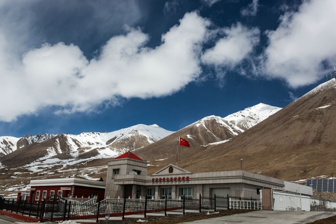 这条边防线,我们在以前的文字里多次提到过,在其核心区域的塞图拉哨所