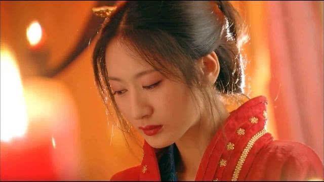 她天生媚骨,用七分容貌饰演绝色美女,37岁成娱乐圈一股清流