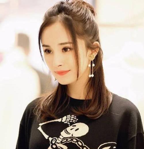 盘点女星半扎丸子头,个个重返18岁,最萌不过热巴,一起来看看吧