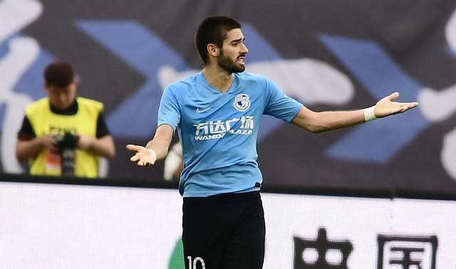 进退两难!大连一方外援出问题,自废武功还是忍痛割爱?