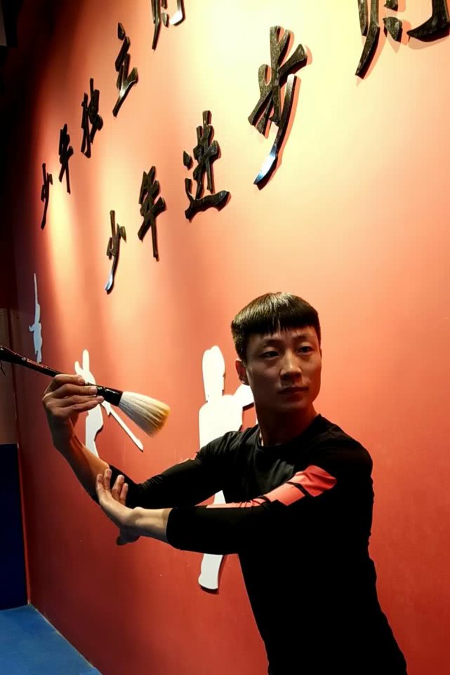 "夺命书生"李腾飞欲暴打咏春"大师"余昌华!为女侠肖佟复仇