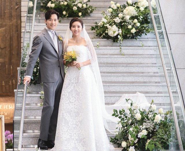 又一对文体情侣!女神金泰希弟弟大婚,美娇娘是职业高尔夫球选手