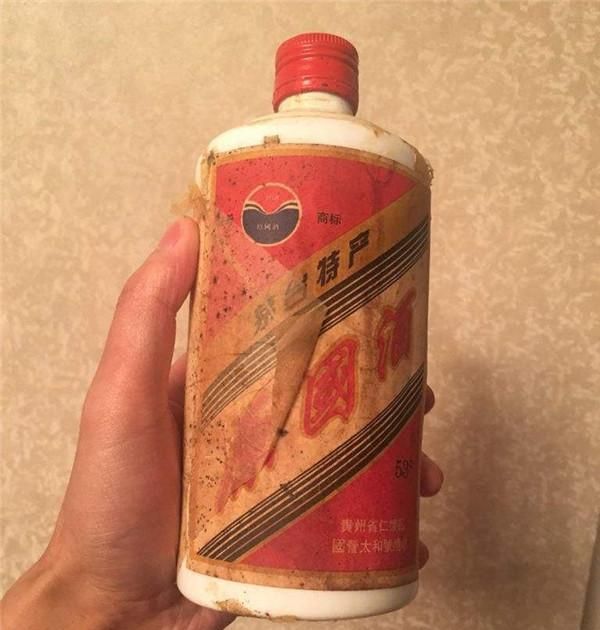 82年的拉菲能卖40万,82年的茅台酒能卖多少钱