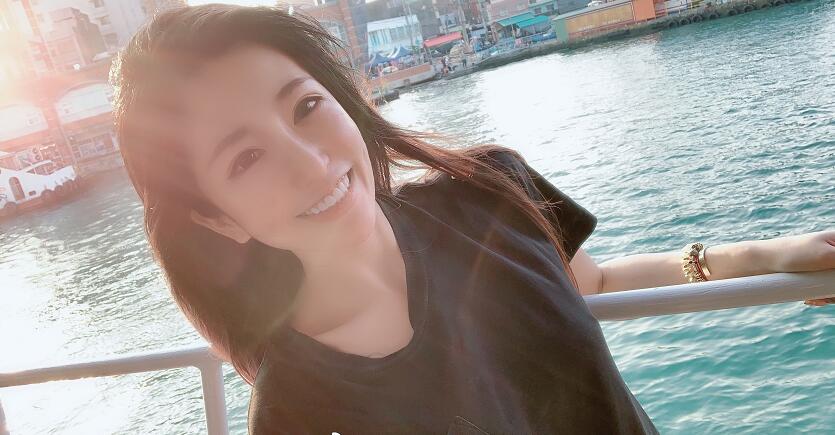 女解说,如今却人气惨淡,以卖写真台历为生|台历|周淑仪|写真_新浪新闻