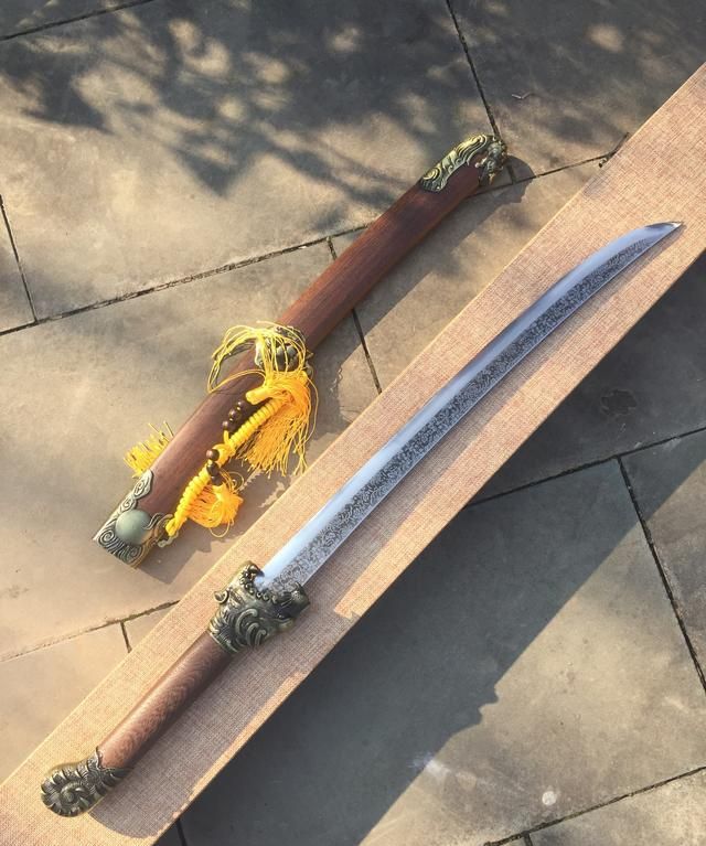 鉴赏高锰钢烙花猛虎战刀元武