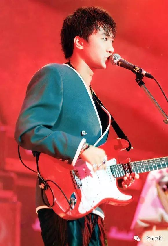 高可响遏行云,低则润物无声,从7个方面来说说黄家驹的唱功