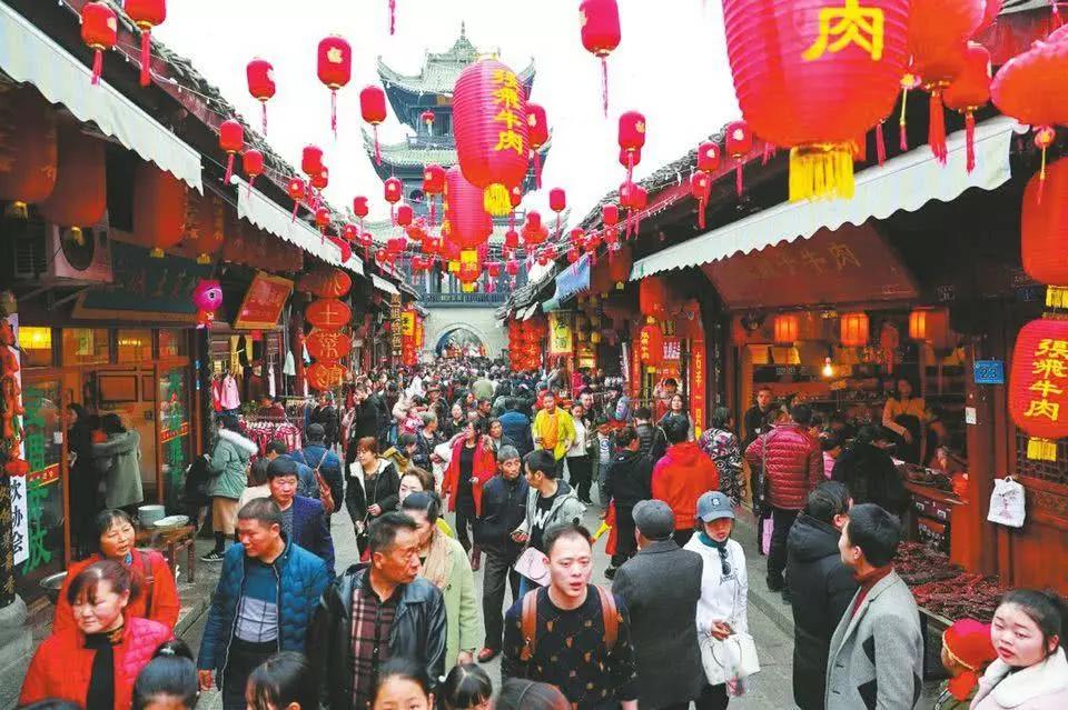 四川过年去哪里旅游好春节这几个地方赏花灯逛庙会年味十足哦