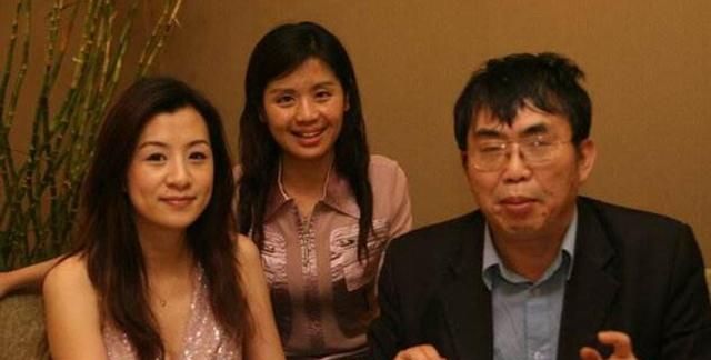 50岁迎来了第三春,娶了比自己小23岁的兰莉娅,老婆越来越年轻聂卫平
