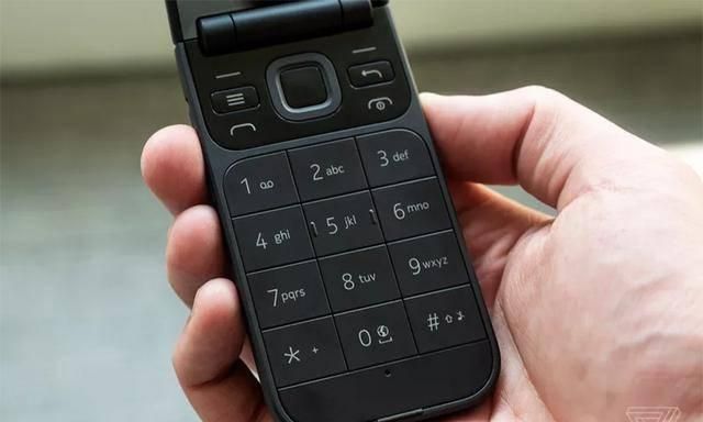 诺基亚2720发布:不能视频通话,老年机路线能继续吗?