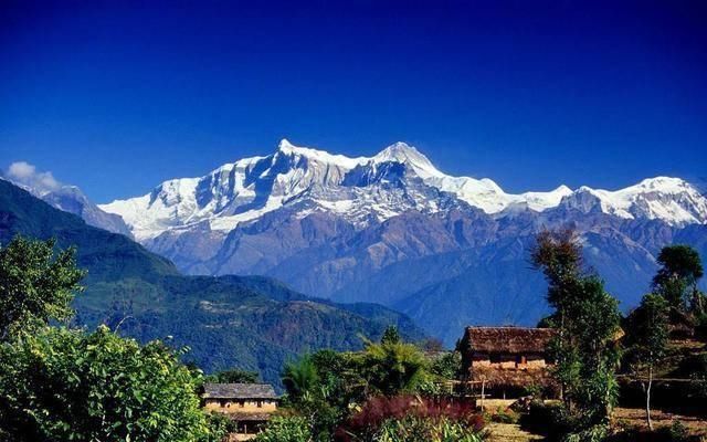 喜马拉雅山南麓的内陆山国, 神秘的尼泊尔, 是适合徒