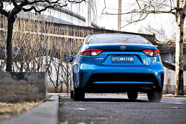 广汽丰田雷凌185t科技版配置增加主打12t感受不在是家用风