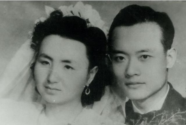 丈夫去世后捐献遗体,5年后妻子离世追随亡夫,14年后白骨重逢休闲区蓝鸢梦想 - Www.slyday.coM 丈夫去世后捐献遗体,5年后妻子离世追随亡夫,14年后白骨重逢休闲区蓝鸢梦想 - Www.slyday.coM