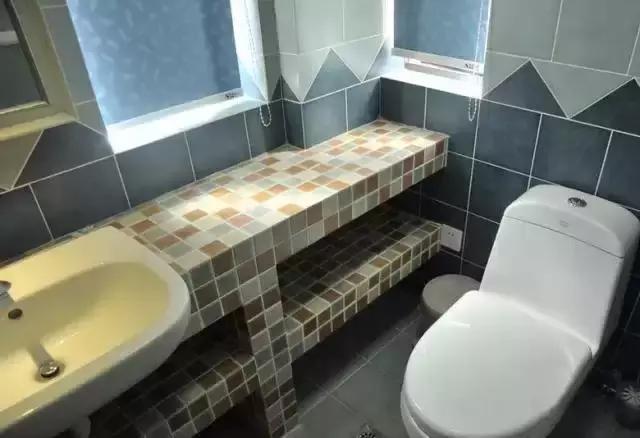 20个砖砌浴室柜案例,实用耐用,就连邻居见了回家也叫师傅做了