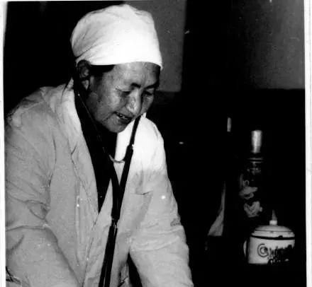 丈夫去世后捐献遗体,5年后妻子离世追随亡夫,14年后白骨重逢休闲区蓝鸢梦想 - Www.slyday.coM 丈夫去世后捐献遗体,5年后妻子离世追随亡夫,14年后白骨重逢休闲区蓝鸢梦想 - Www.slyday.coM