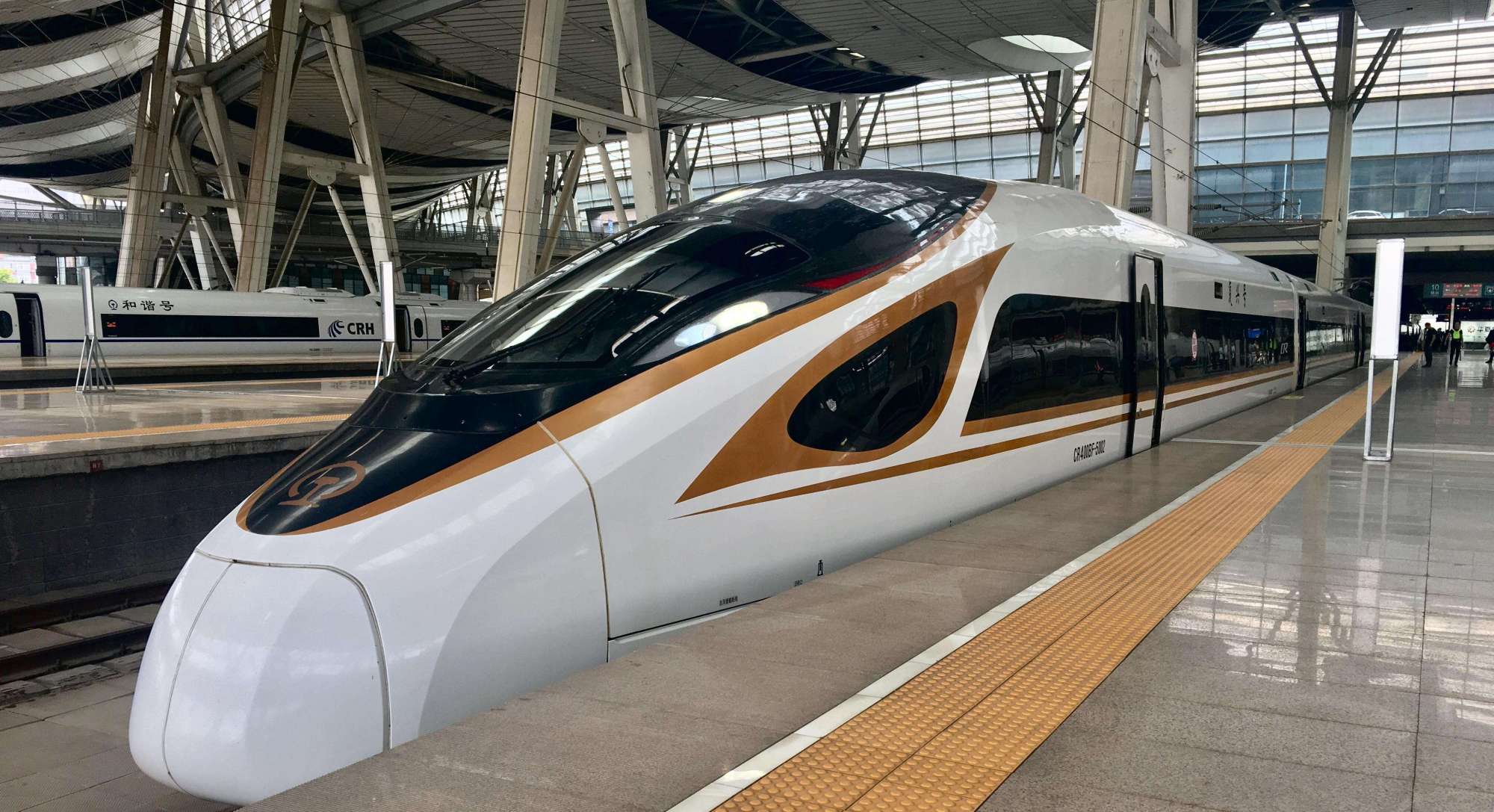 春运被称为中国特有的文化现象,一般发生在中国农历新年前后40天左右