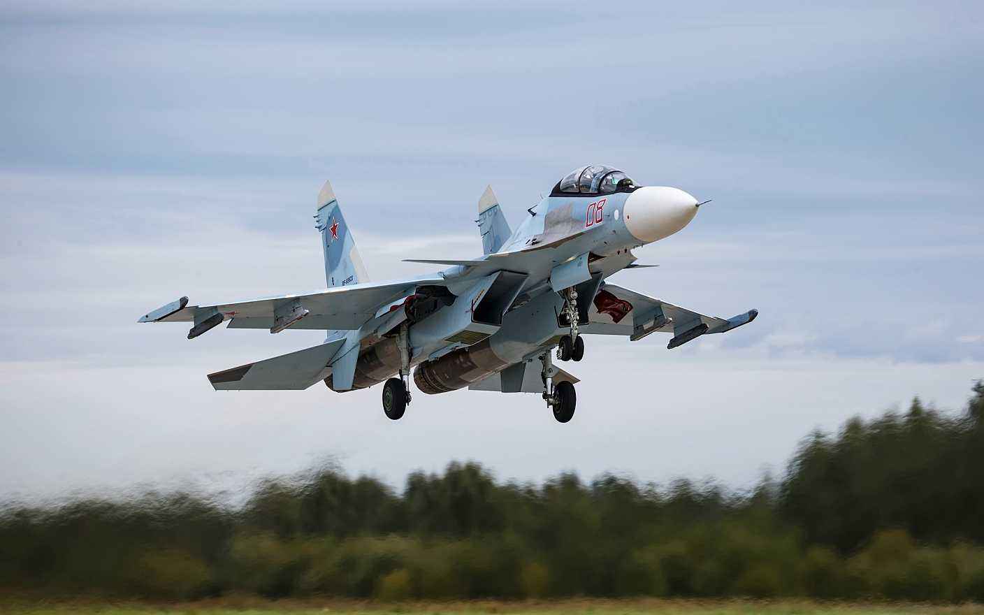 24架苏35交付后,中国空军战力再次提升,美国都不敢轻举妄动