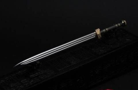 武神赵子龙中汉代的绝世双剑是哪两柄?|青釭|赵云_新浪新闻