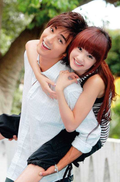 兄弟掩护夜会长腿美女,街头吻别如拍偶像剧|张勋杰|恶魔在身边|贺军翔