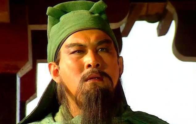 三国里关羽的形象为何是红脸绿帽子