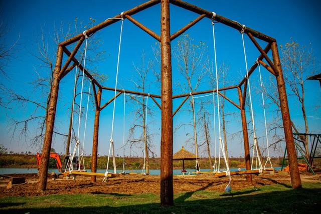 提质改造,秋千谷游乐园～提质改造,花田整形~提质改造进行中～山顶