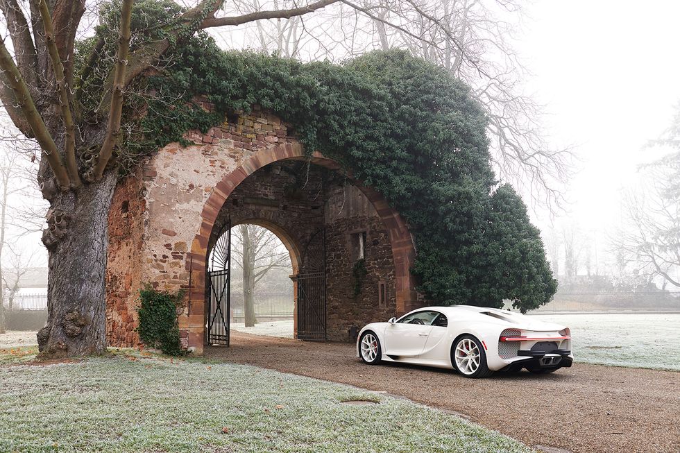 全球唯一的爱马仕版布加迪Chiron，所到之处尽显奢华