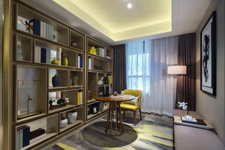 禅意古韵风现代装修，书房超像陈列室，这套118平三居真独特！
