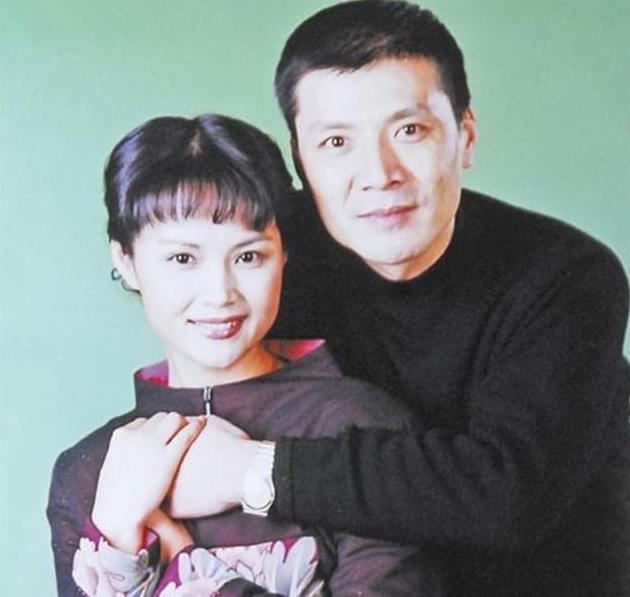 "国家一级演员"茹萍,33岁带7岁女儿嫁二婚老公,今53岁幸福不已