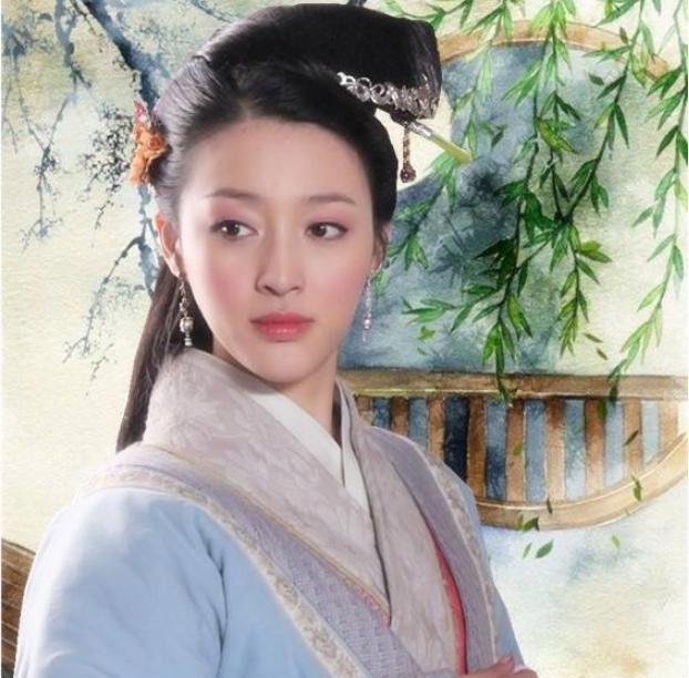 还记得新版"潘金莲"甘婷婷吗?如今穿清宫装,美出了新高度__财经头条