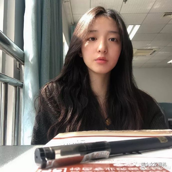 年度美少女大赏又纯又欲狐狸颜输给抖音过气一姐