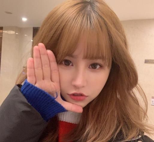 4am压线晋级,韦神双榜第一少见开心发声,女友泼冷水:请别得意|虎牙|双