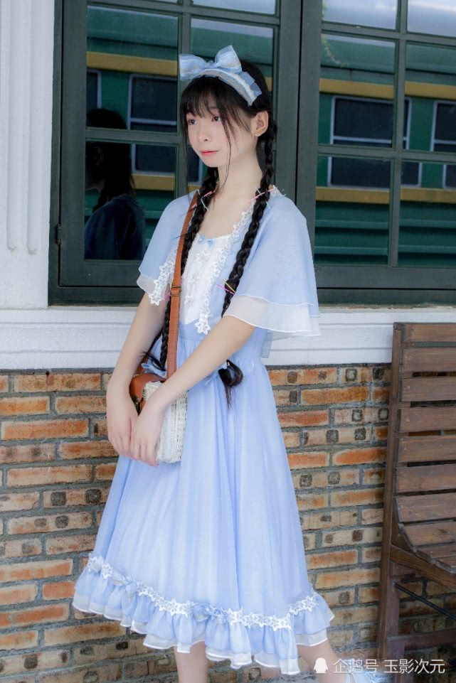 lolita装扮:双马尾小萝莉__财经头条