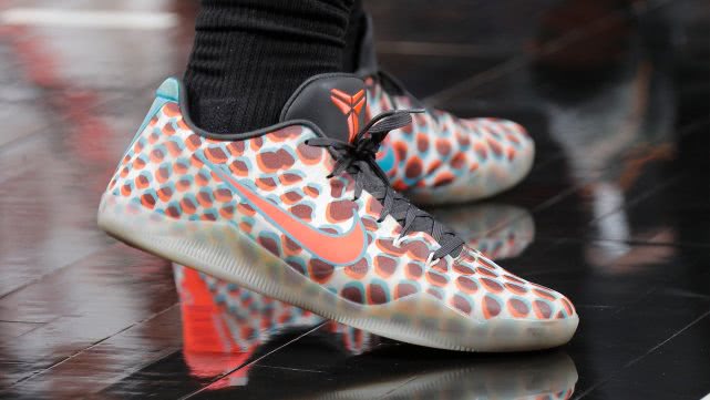 2 own the game个人数据:7分3篮板2助攻德朗-赖特上脚球鞋:jordan