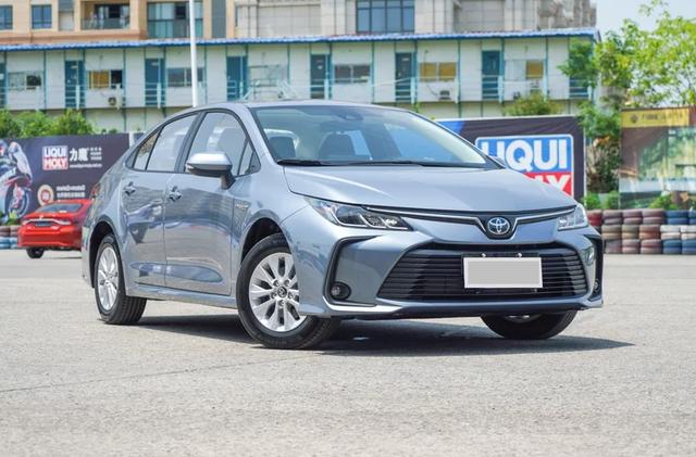 同样15万，你会买B级君威还是A级卡罗拉？