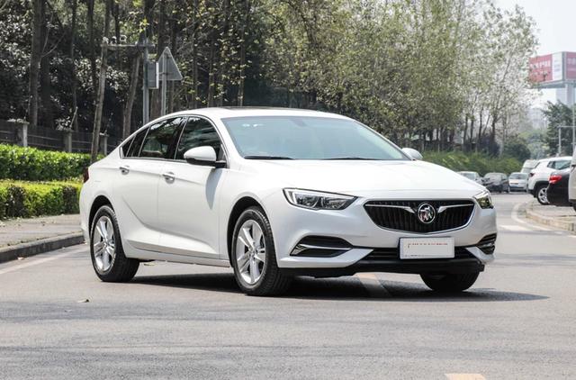 同样15万，你会买B级君威还是A级卡罗拉？