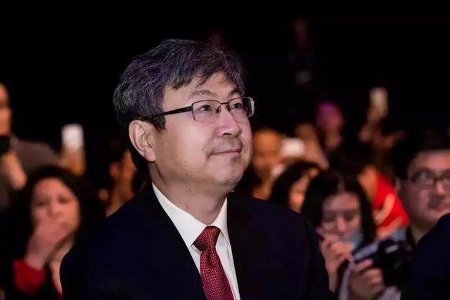 你看2019年的样子，好像一条狗