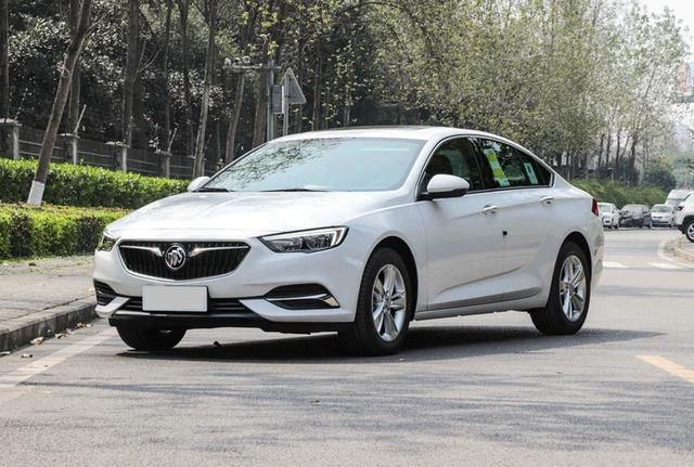 同样15万，你会买B级君威还是A级卡罗拉？