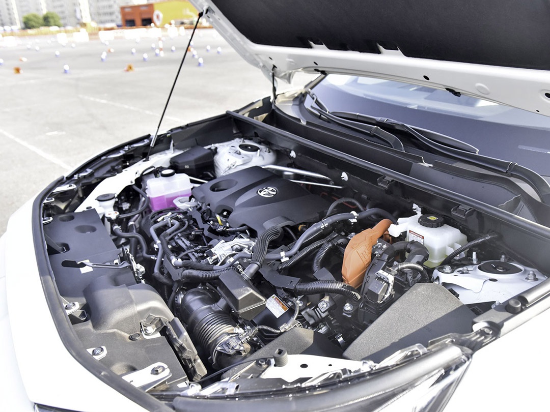 百公里5L油还带四驱，20几万预算，丰田本田两大王牌SUV咋选？