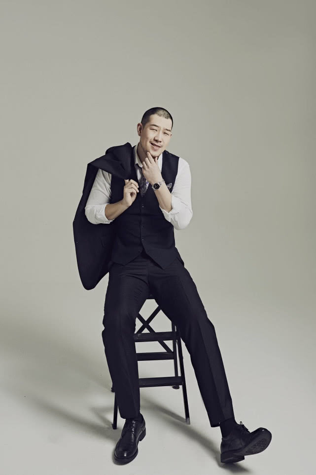 有种业界良心叫《庆余年》程巨树,剧中嫌他丑,剧外却帅到犯规!