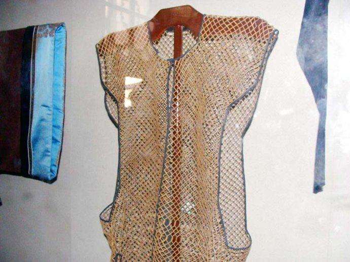 广安文管所藏有一件竹衣,它制作的难度超高,而且还是一件宝贝