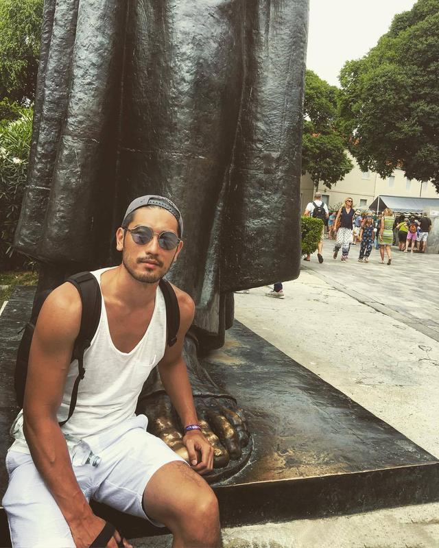 高以翔:请放心高飞, 不要回头 ,不要想念, 不要牵挂