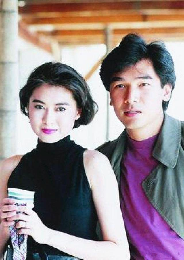 49岁傅明宪与陈淑兰罕见同框一个铜铃眼尖下巴一个脸又僵又肿