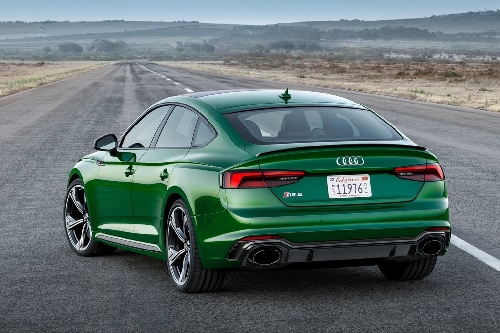奥迪rs 5 sportback将于1月上市 预售86.98万元