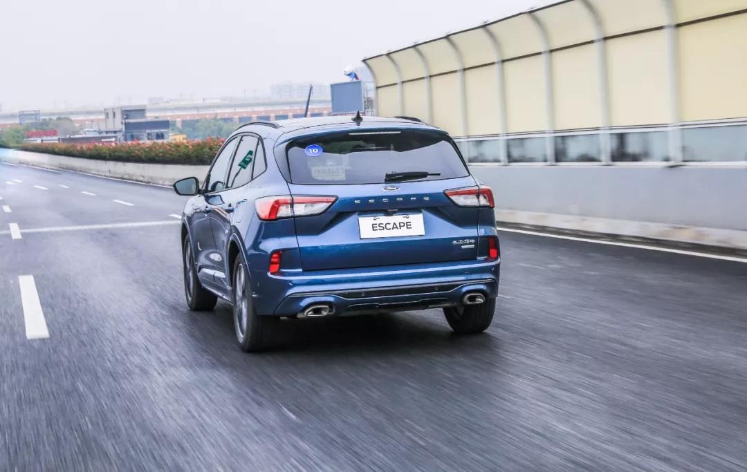 248马力 8at!配置丰富却便宜4万,福特这款全新suv有点厉害.