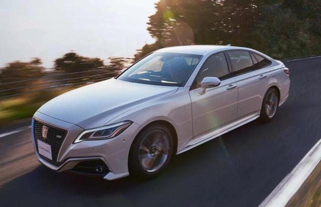 这个长相有点一言难尽，新款皇冠海外卖36万