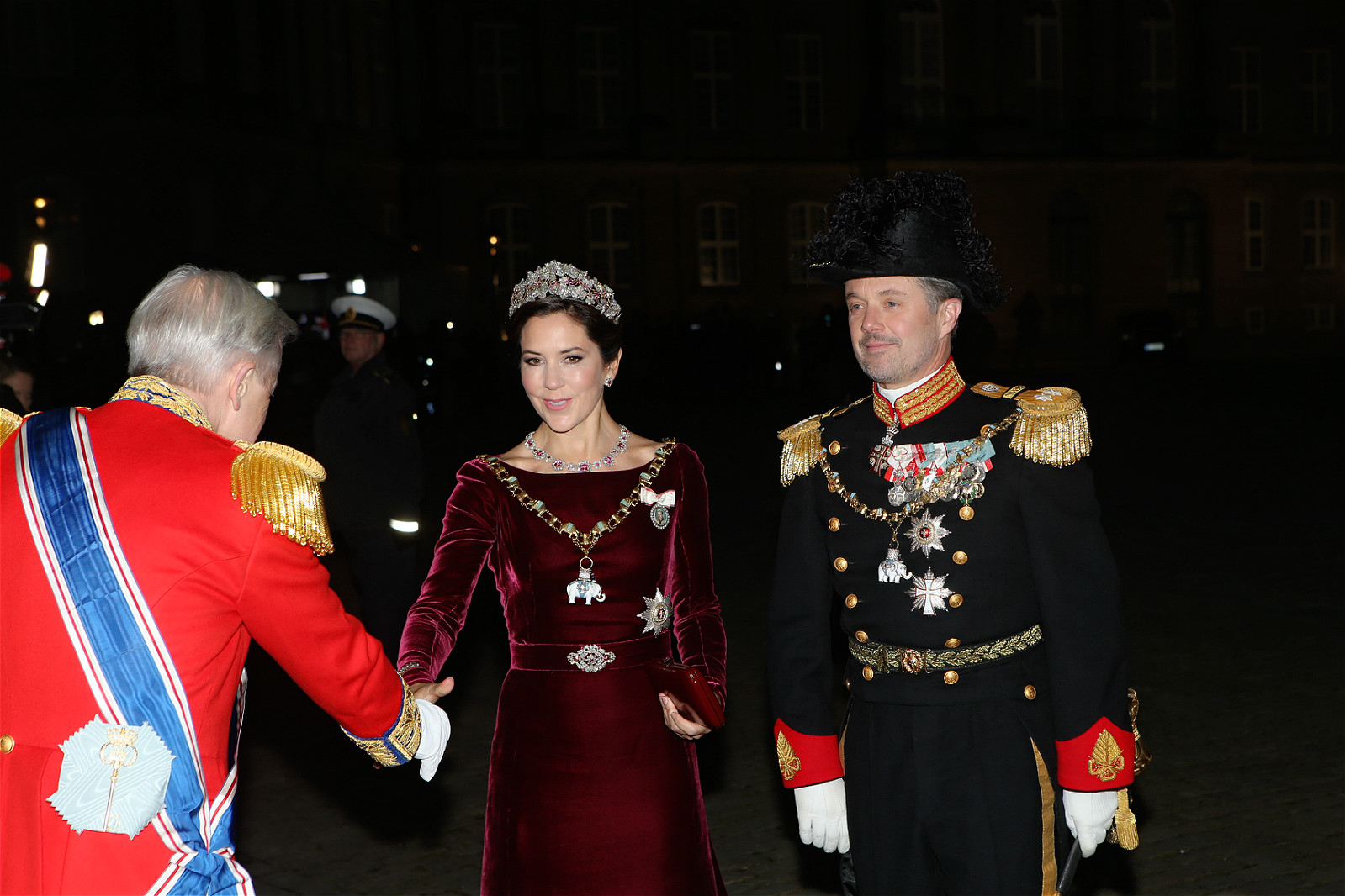 丹麦皇室举办2020年新年招待宴会和接见会