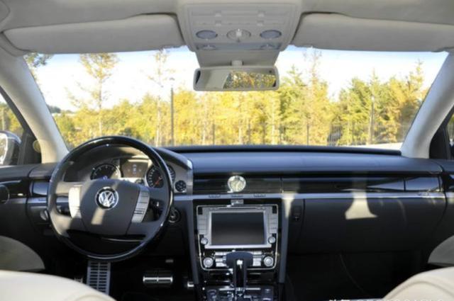 隐形豪车42l辉腾190万的内饰多豪华一块表都20万太尊贵