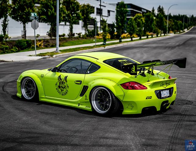 改装rocket bunny宽体和亮绿色车漆,打造最靓的保时捷cayman!